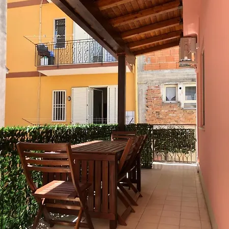 펜션 House In Lungomare Tysandros *